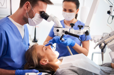 leczenie kanałowe pod mikroskopem endodoncja
